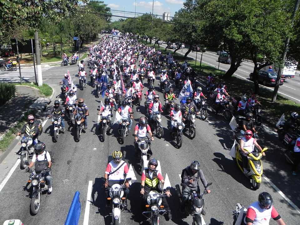 Fim da exigência de motocicleta na cor branca para motofrete