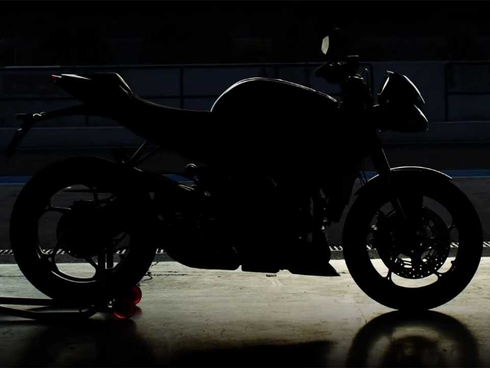 Nova Street Triple RS ser?apresentada no dia 7 de outubro