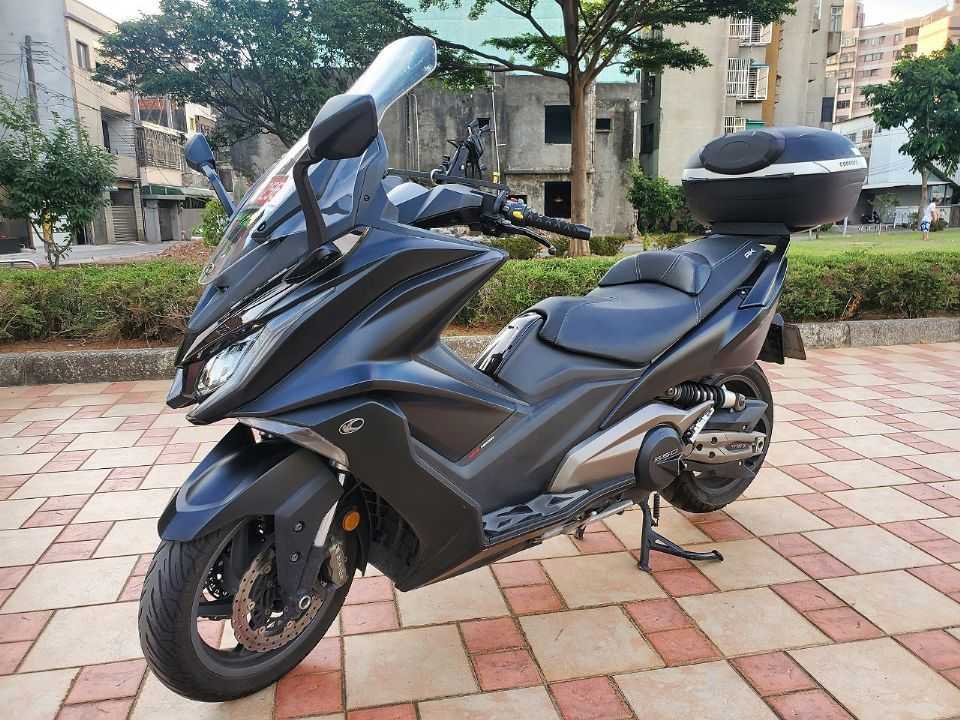 Kymco AK550