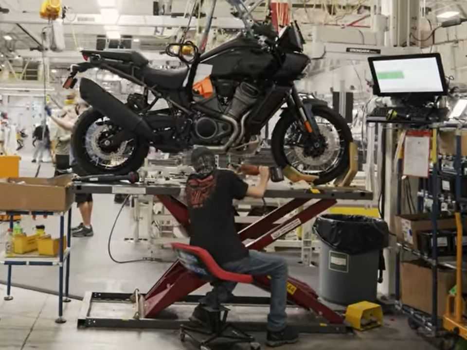 Produo da Harley-Davidson Pan America nos EUA