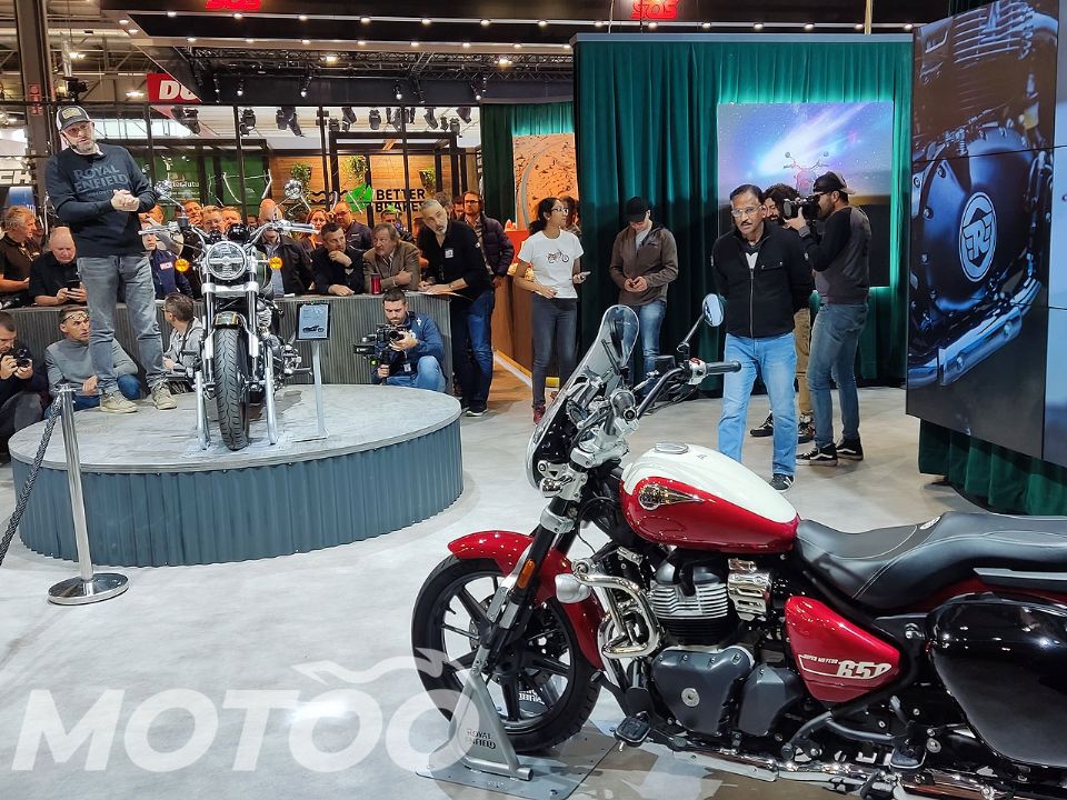 Estande da Royal Enfield no EICMA 2022