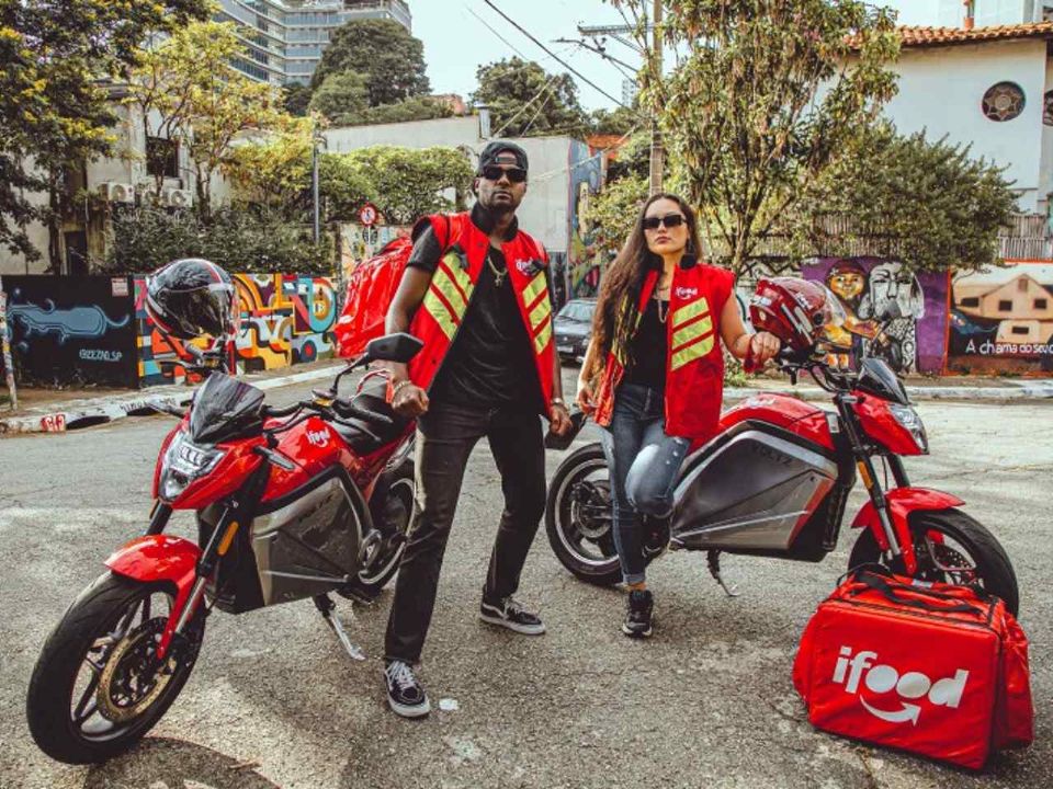 Voltz e iFood lançam moto elétrica para entregadores