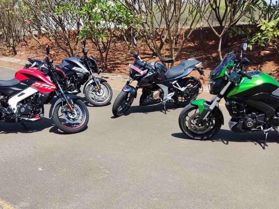 Linha Bajaj Pulsar e Dominar