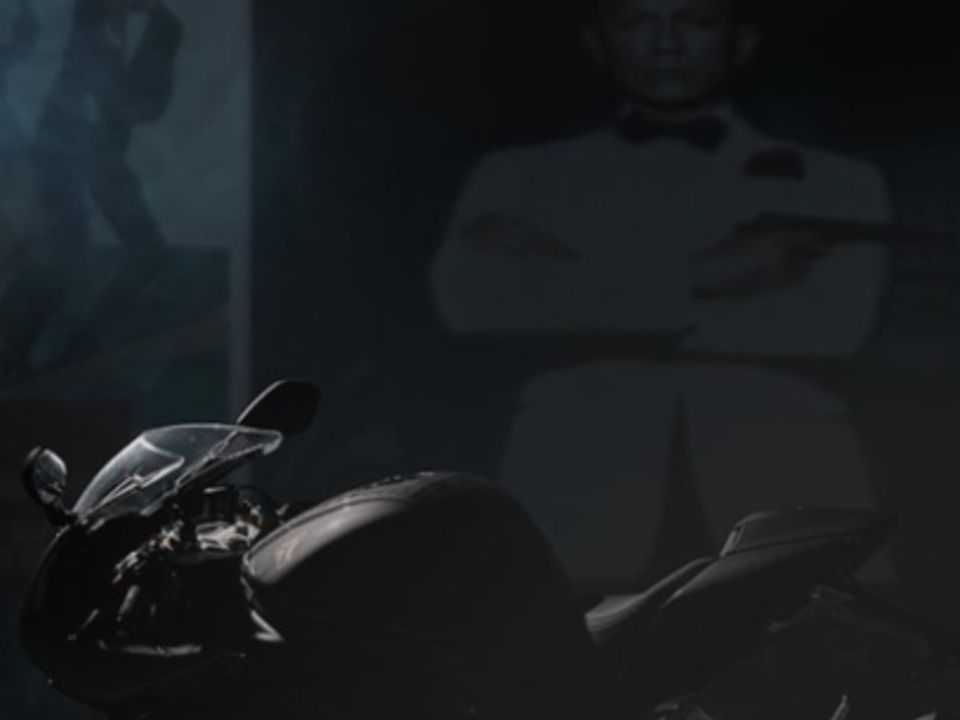 Triumph ter?edio de 60 anos de James Bond nos cinemas