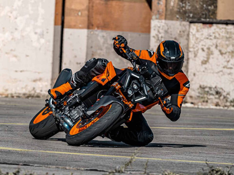 KTM 990 Duke 2024