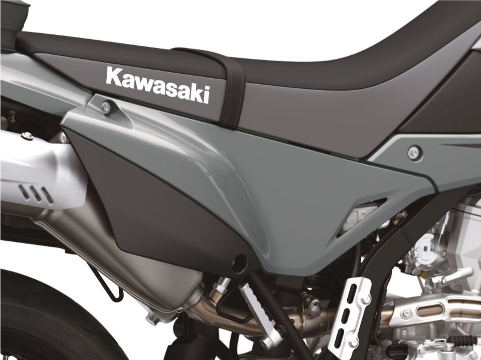 KawasakiKLX 300SM 2024 - escapamentos