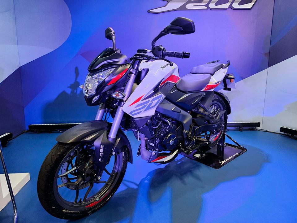 Bajaj Dominar 200 2025