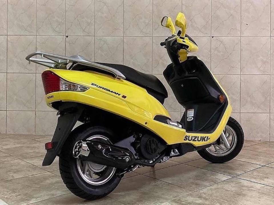 Suzuki Burgman i 2012