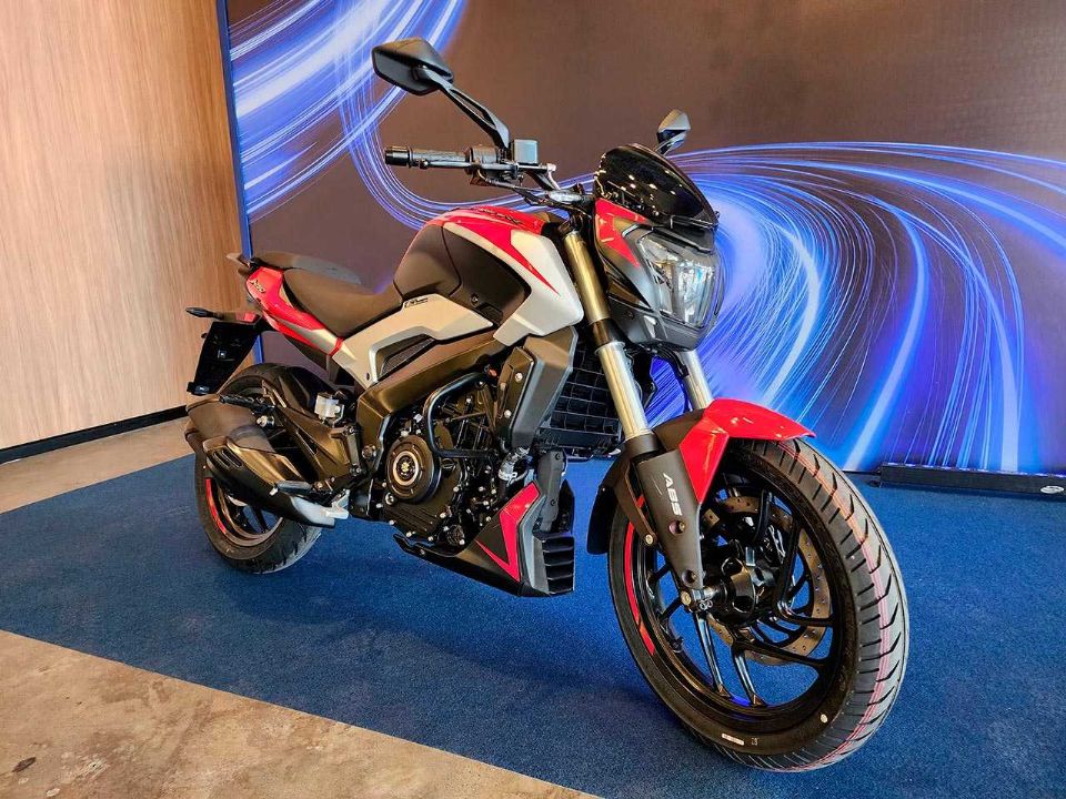 Bajaj Dominar 250 2025